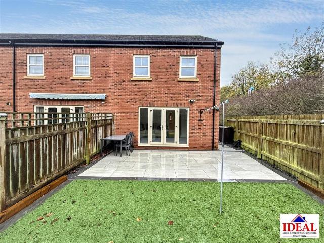 House for sale in Woodlands, South Yorkshire