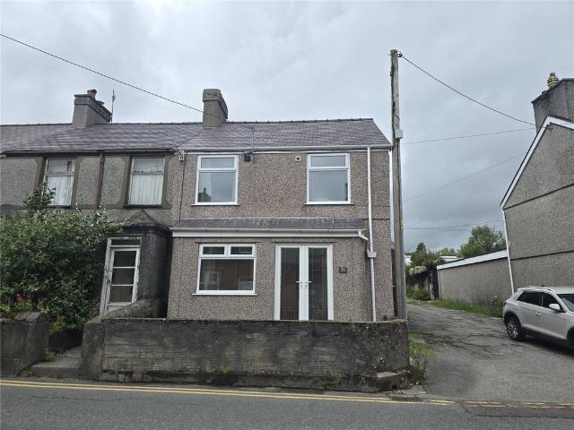 House for sale in Llanllyfni, Pen-y-groes