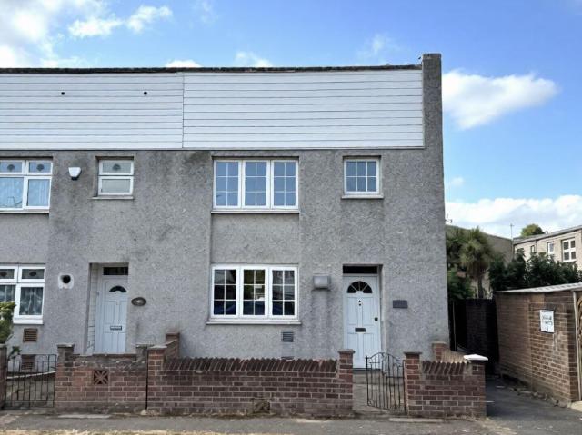 House for sale in Harold Hill, Greater London