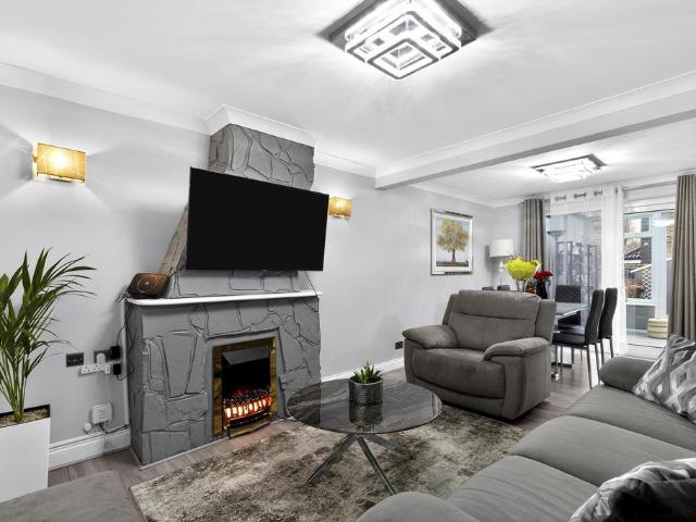 House for sale in Glynde, West Sussex