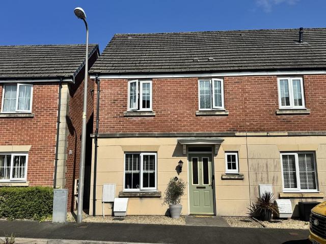House for sale in Betws, Wales