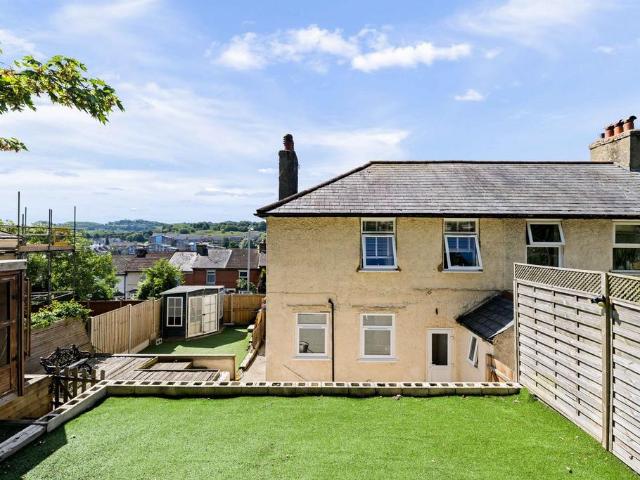 House for sale in Tower Hamlets, Ash