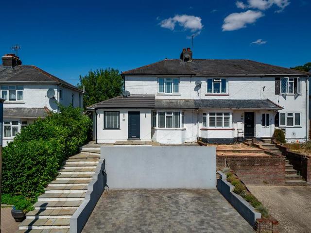 House for sale in Highfield, Pouchen End
