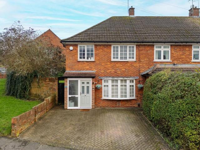 House for sale in Ivy Chimneys, Epping