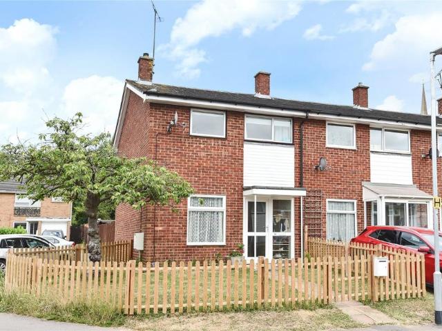 House for sale in Emmbrook, Wokingham