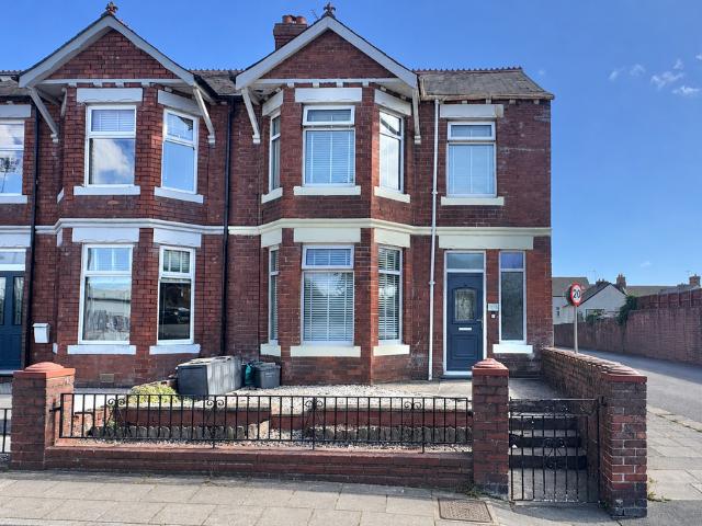 House for sale in Gibbonsdown, Barry