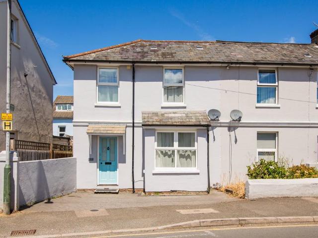 House for sale in Southborough, Sandown Park