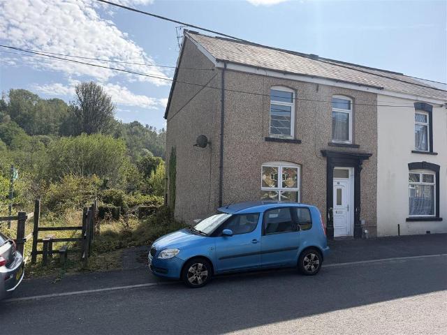 House for sale in Cwmamman, Glanamman