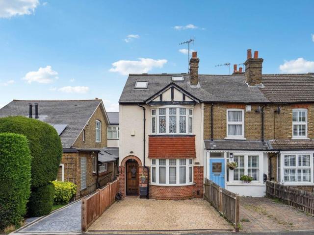 House for sale in Bushey
