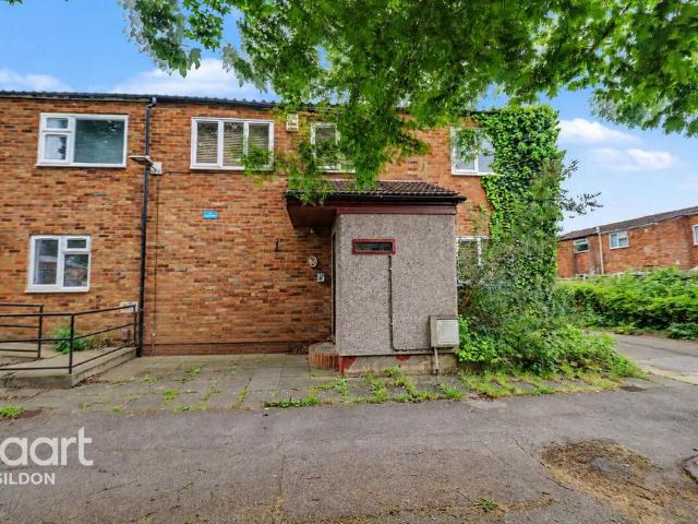House for sale in Vange, Essex