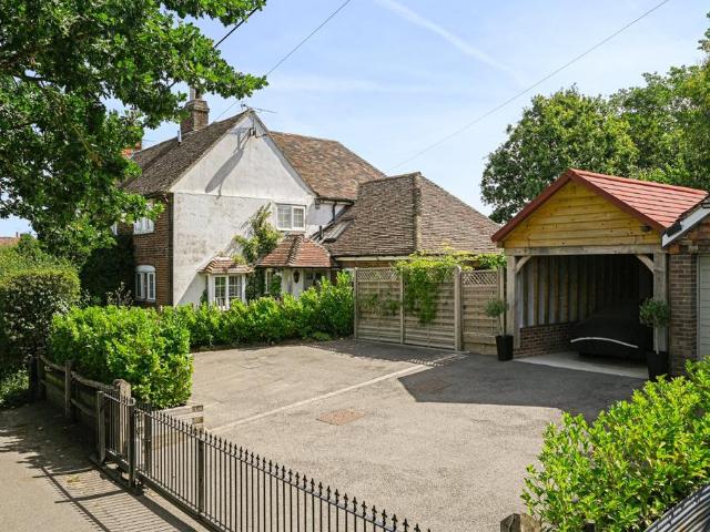 House for sale in Potters Corner, Bridgefield