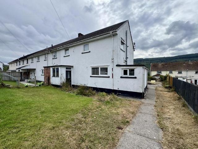 House for sale in Troed-y-rhiw, Wales