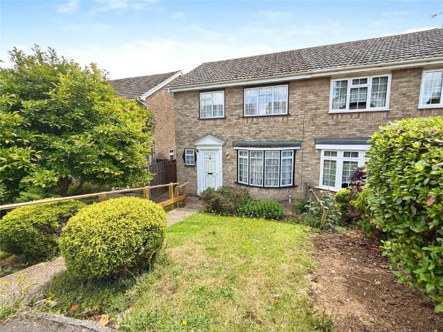 House for sale in Allington, Midway