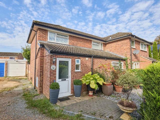 House for sale in Clover Hill, East Bank