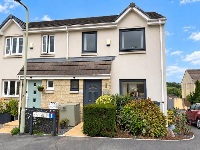 House for sale in Weir Quay, Devon