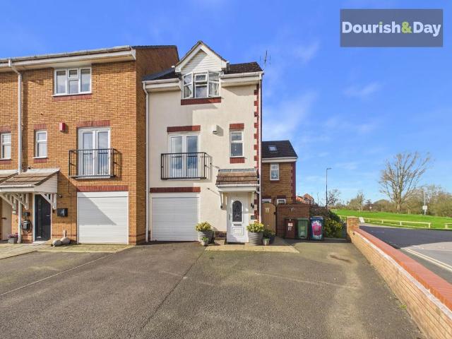 House for sale in Baswich, Staffordshire