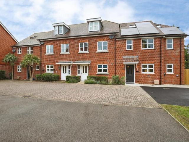 House for sale in Bolton Low Houses, Hampshire