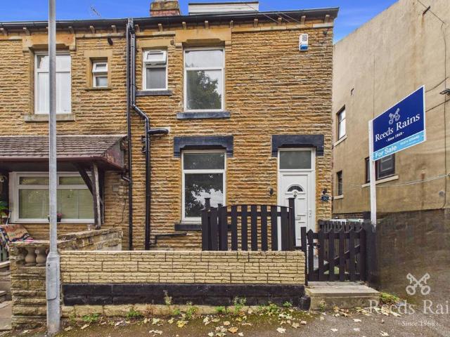 House for sale in Batley, West Yorkshire