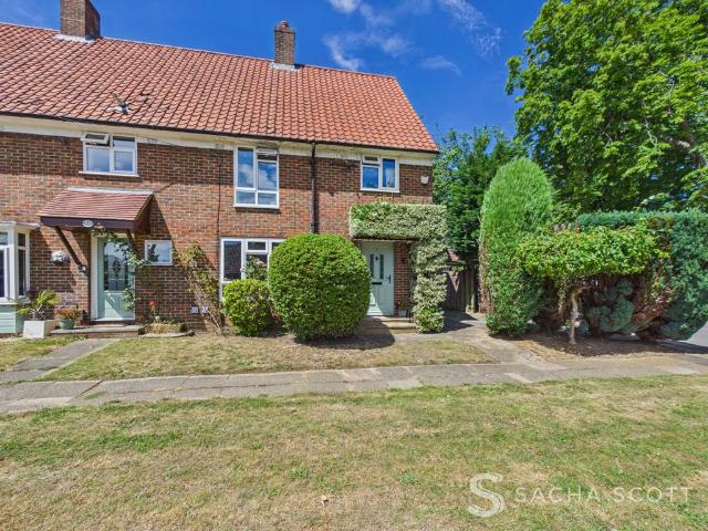 House for sale in Nork, Red Hill