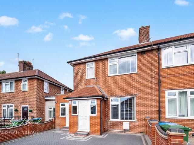 House for sale in Royal Borough of Greenwich, Greater London