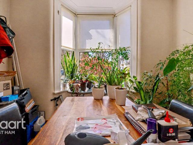 House for sale in Plashet, Greater London