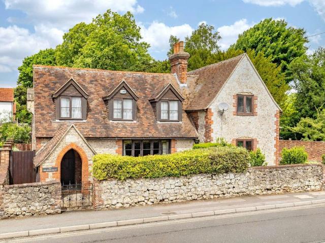 House for sale in Willesborough, Bridgefield