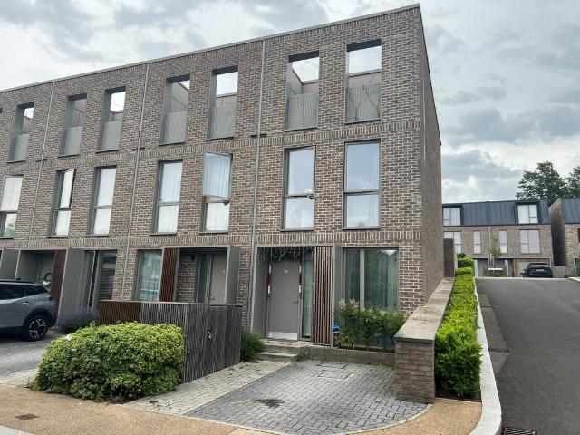 House for sale in Chatham
