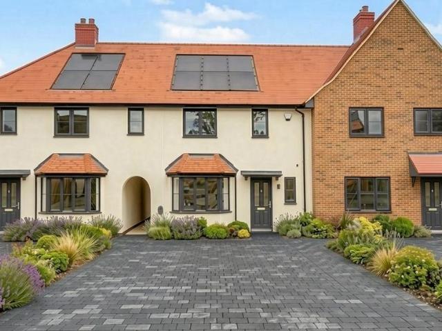 House for sale in Jubilee Industrial Centre, King's Walden