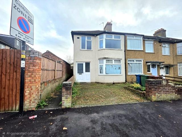 House for sale in Harrow Weald, Greater London