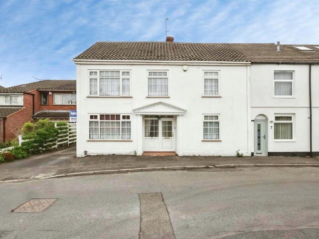 House for sale in Wall Heath, West Midlands