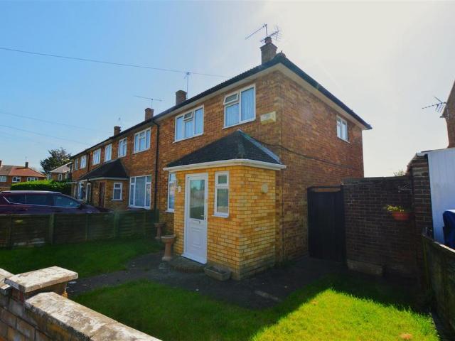House for sale in Britwell, Slough