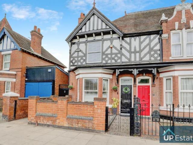 House for sale in Camp Hill, Warwickshire
