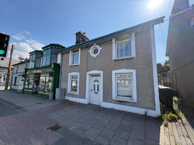 House for sale in Penrhyndeudraeth
