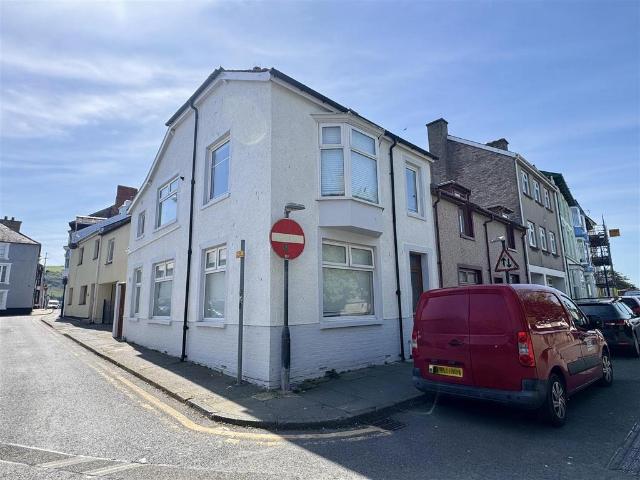 House for sale in Waun Fawr, Wales