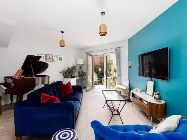 House for sale in Feckenham, City Of Bristol