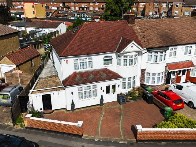House for sale in Broxbourne, Hertfordshire