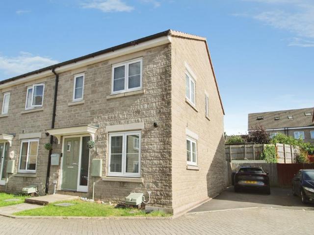 House for sale in Ridgeway Farm, Purton