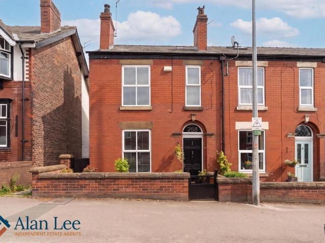 House for sale in Hurdsfield, Macclesfield
