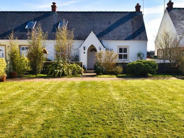 House for sale in Manorbier, Jameston