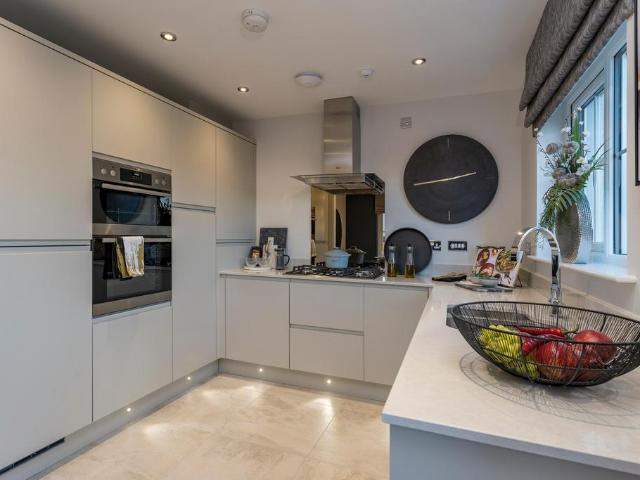 House for sale in Kelty, Scotland