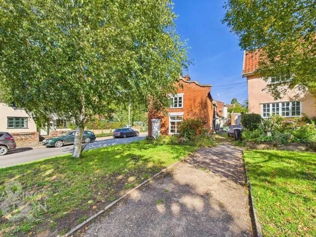 House for sale in Bedingfield, Suffolk