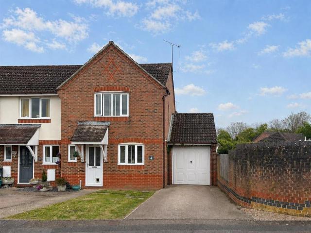House for sale in Perryfields, West Sussex