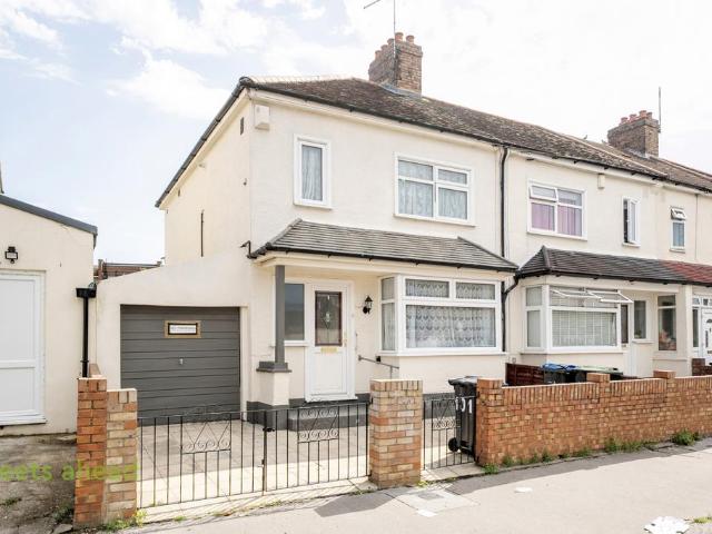 House for sale in London Borough of Croydon, Thornton Heath