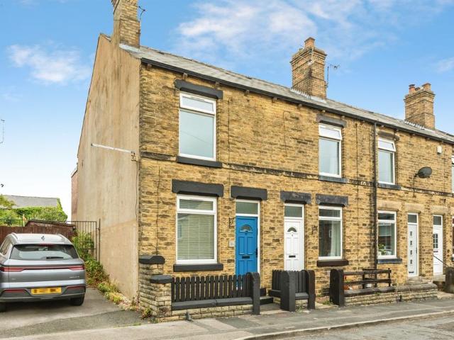 House for sale in Hoyland Common, South Yorkshire