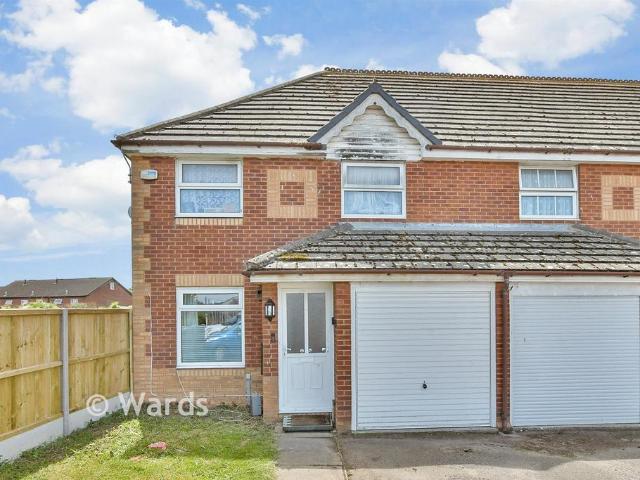 House for sale in Oad Street, Kent