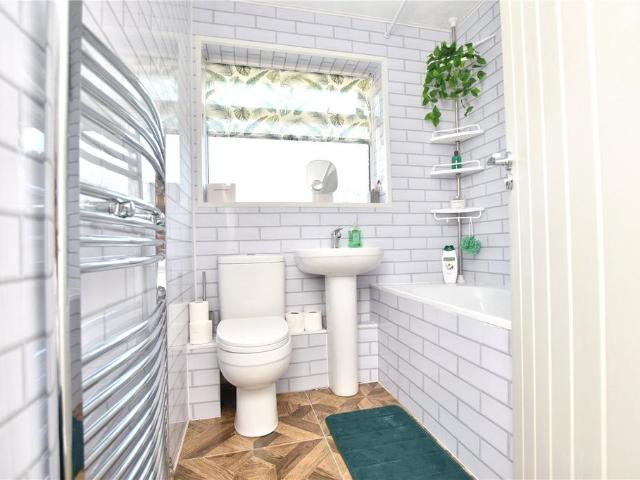 House for sale in Gildersome, West Yorkshire