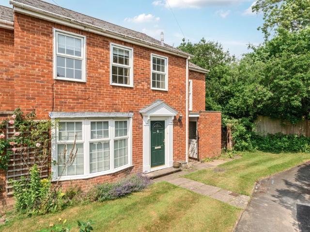 House for sale in Gerrards Cross, Denham