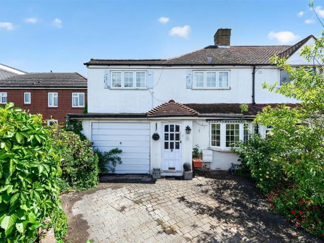House for sale in London Borough of Hounslow, Hanworth