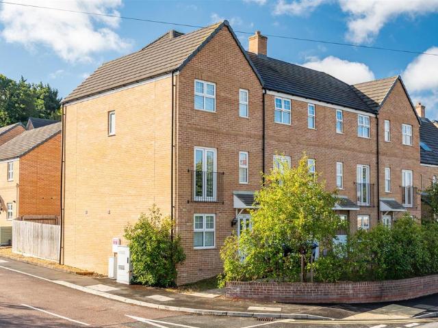 House for sale in Hertford, Colliers End
