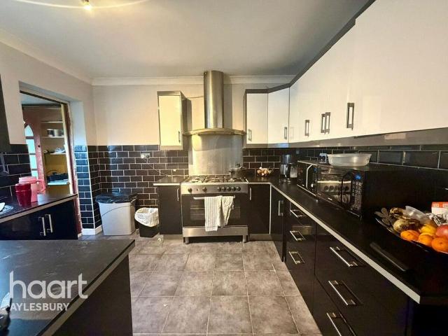 House for sale in Quarrendon, Aylesbury